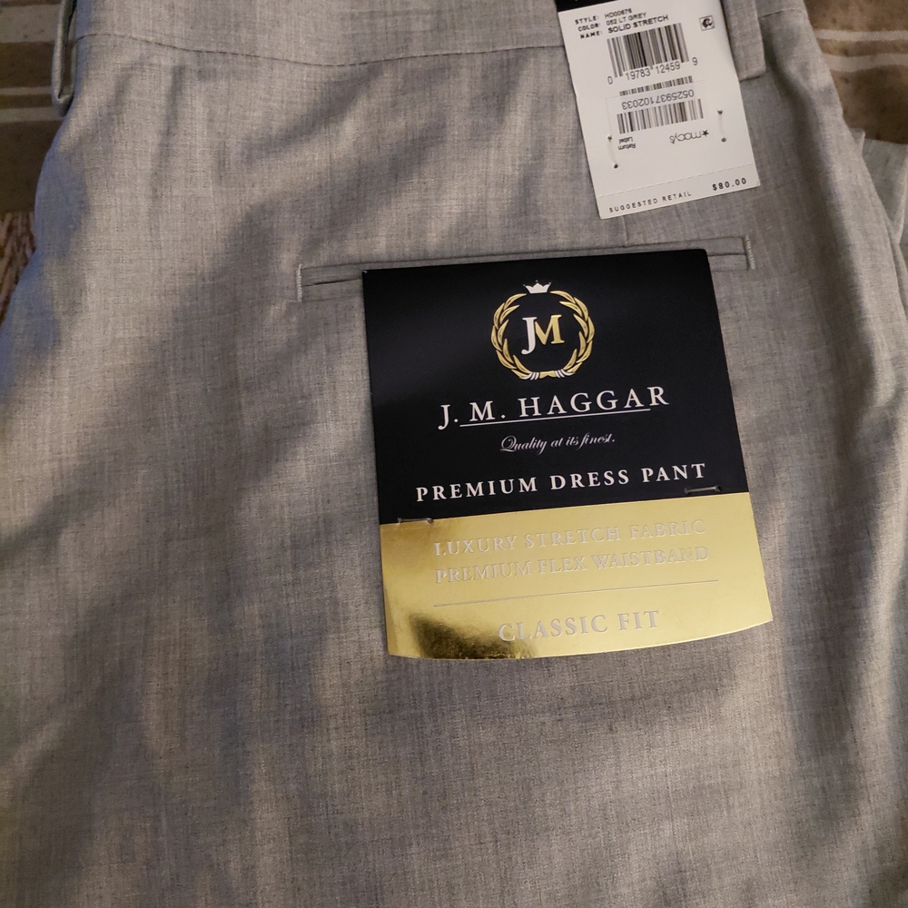J.M. Haggar Premium Dress Pant in Gray